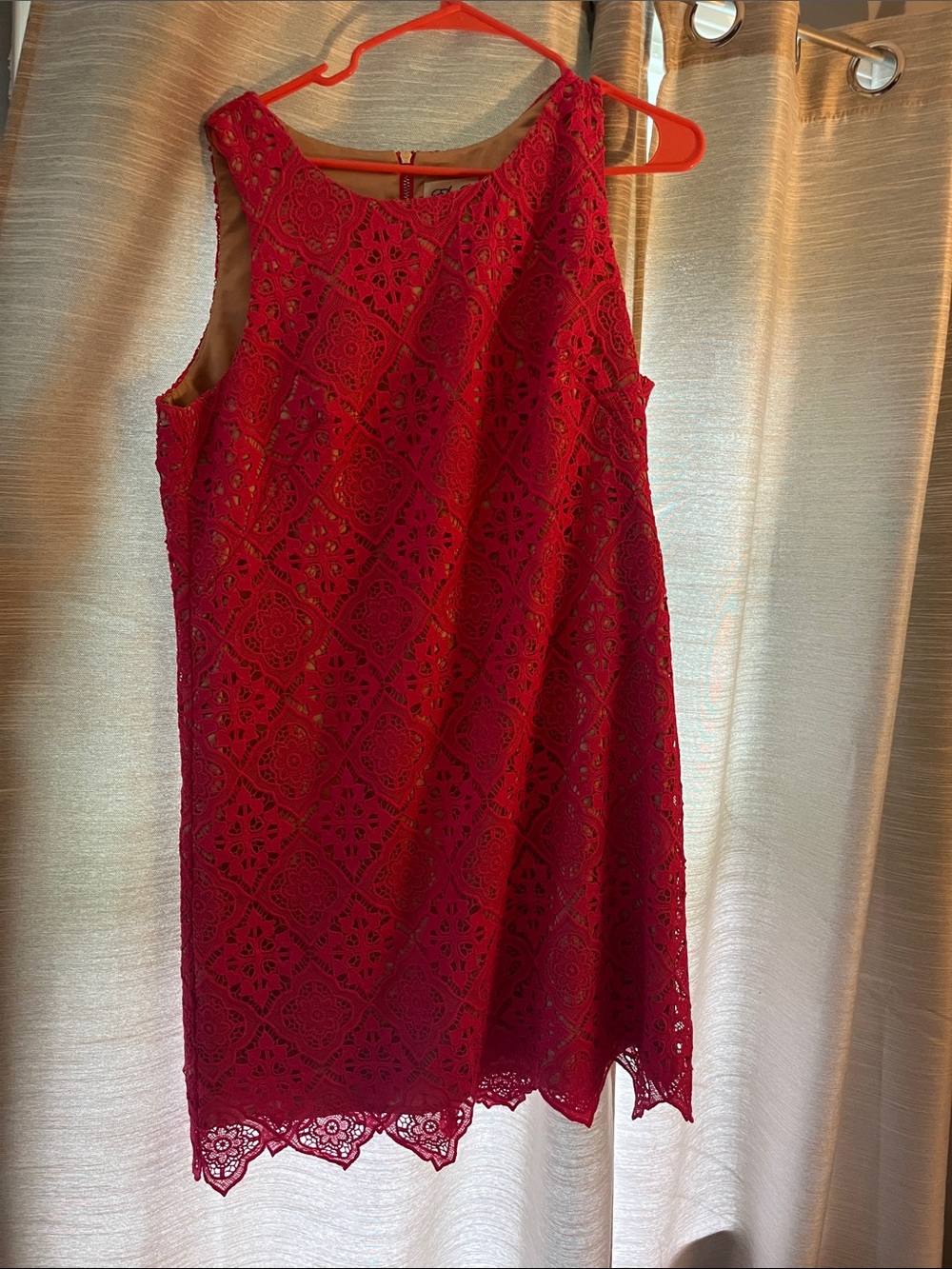 Sleeveless pink Lace Shift Dress